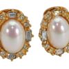 Authentic Christian Dior Rhinestone Imitation Pearl Clip-on Earrings Gold 8378J